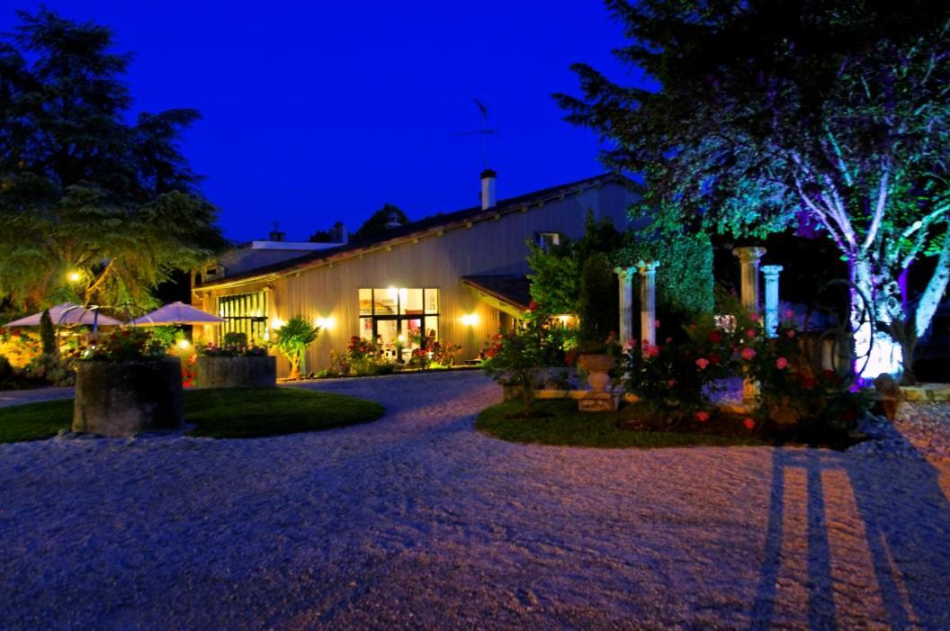 Logis Hotel Restaurant L'Essille Bassac Zewnętrze zdjęcie