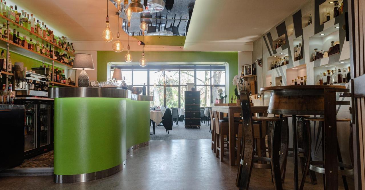Logis Hotel Restaurant L'Essille Bassac Zewnętrze zdjęcie