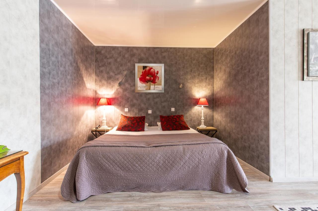 Logis Hotel Restaurant L'Essille Bassac Zewnętrze zdjęcie