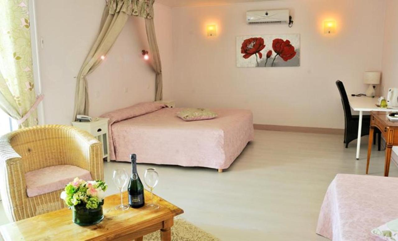 Logis Hotel Restaurant L'Essille Bassac Zewnętrze zdjęcie